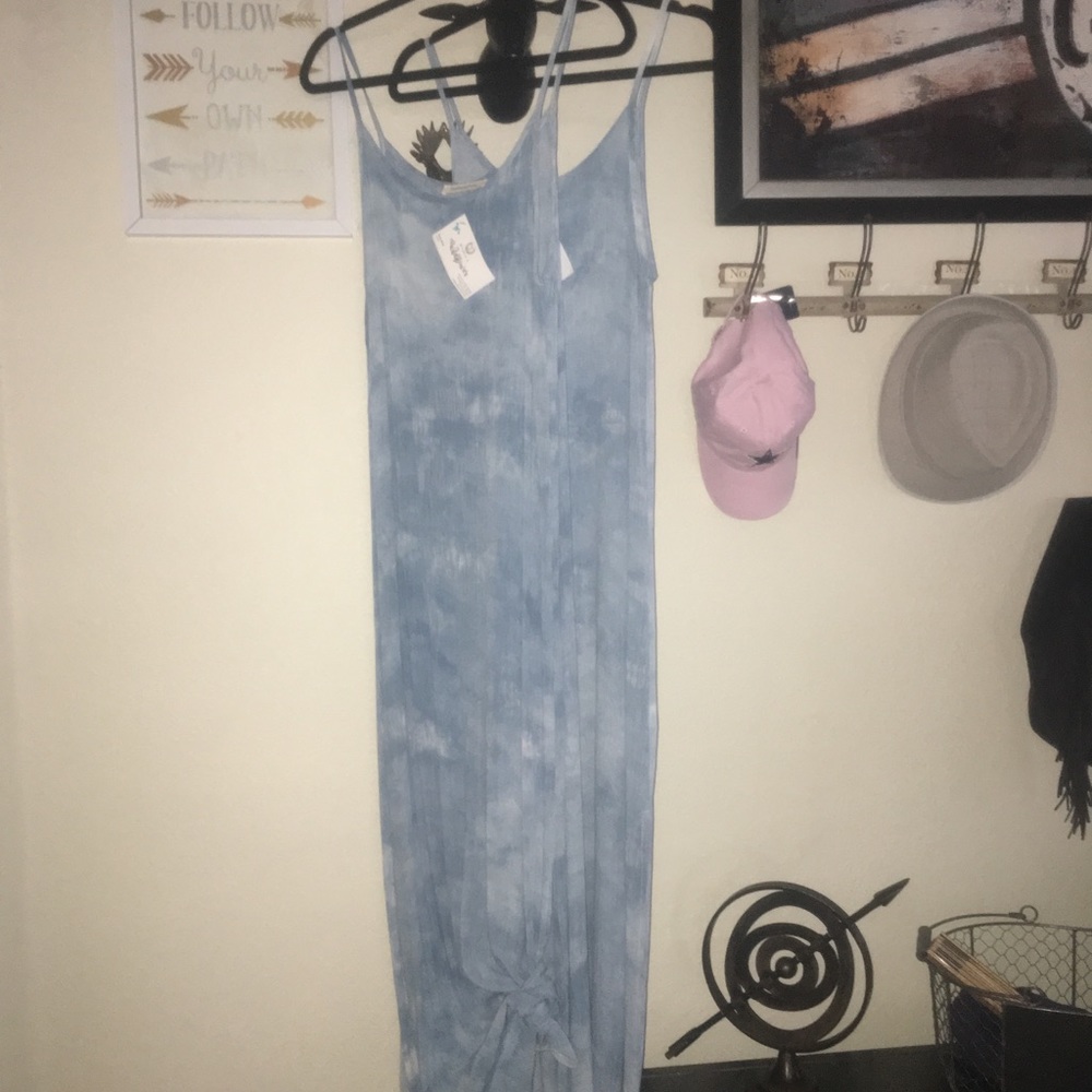 NWT Pretty Blue Maxi - Picture 6 of 8